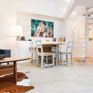 https://charming-apartment-between-old-town-and-kazimierz.krakowhotelspoland.com