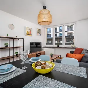 https://apartamenty-ks-powisle-warszawa.warsawhotelspoland.com